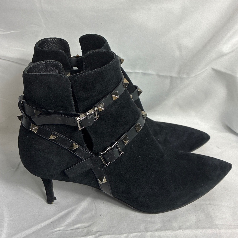 Valentino Garavani Rockstud Noir Black Suede Ankle Boots 38.5 Pointed Toe Heel